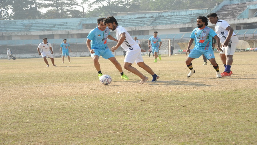 সিআরএফ সাংবাদিক ফুটবল টুর্নামেন্টে সাম্পান দল চ্যাম্পিয়ন সিআরএফ, সাংবাদিক, ফুটবল, টুর্নামেন্ট, সাম্পান, চ্যাম্পিয়ন