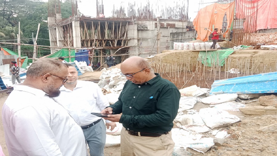 চট্টগ্রামে স্বপ্নীল ফ্যামিলি ওনার্সের নির্মাণাধীন ভবন গুঁড়িয়ে দিচ্ছে সিডিএ স্বপ্নীল ফ্যামিলি ওনার্স, নির্মাণাধীন, ভবন, গুঁড়িয়ে, সিডিএ